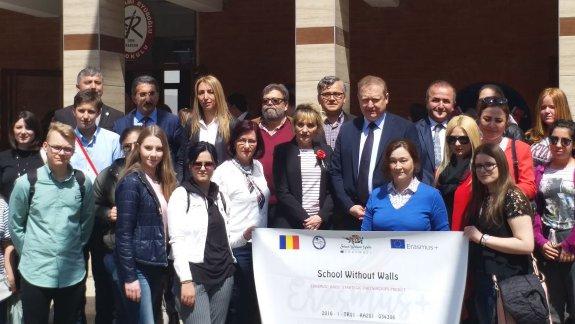 Erasmus+ KA201 Projesinin Öğrenme Hareketliliği Trabzonda 23 Nisan Etkinlikleriyle Başladı.