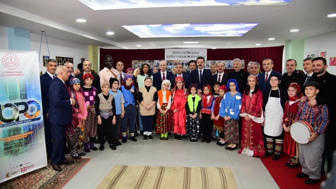 HOPO Projesi Kapsamında Araklı Merkez İlkokulunda Kültürel Değerler Sergisi