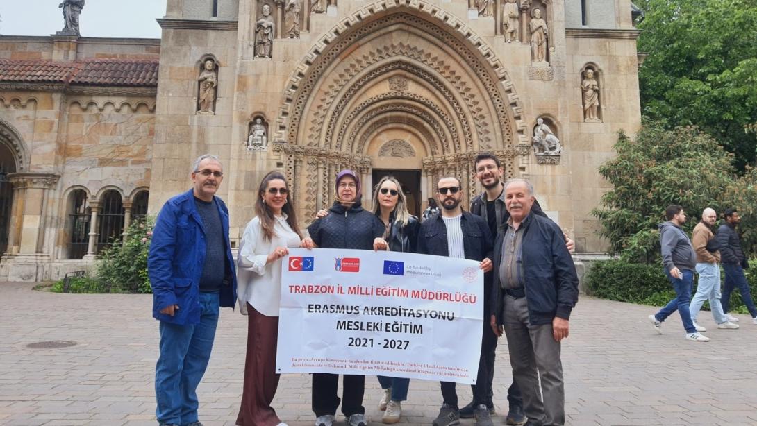 ÖĞRETMENLERİMİZ MACARİSTAN'DA İŞBAŞI GÖZLEM FAALİYETLERİNİ GERÇEKLEŞTİRDİLER