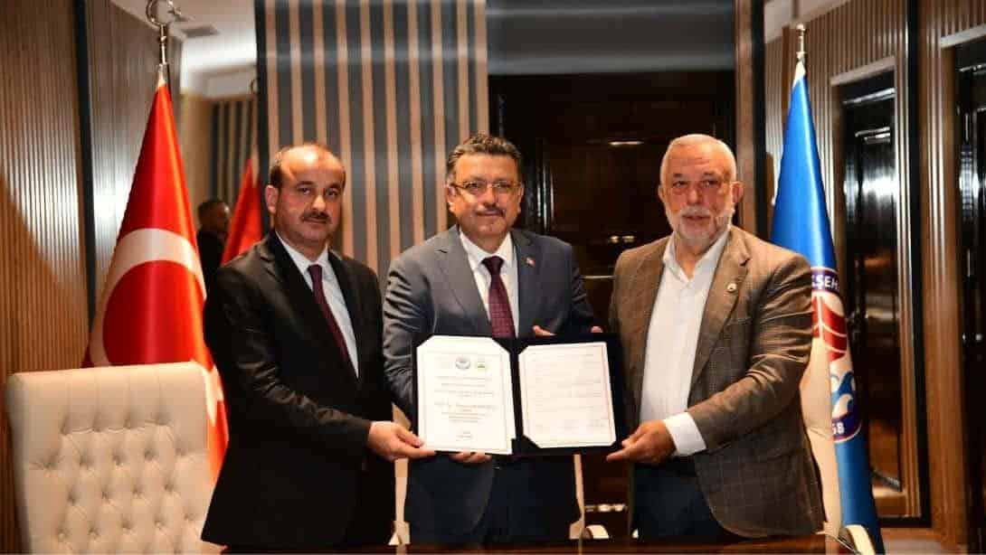 PROF. DR. OKTAY SİNANOĞLU ANISINA LİSELER ARASI PARLAMENTER STİLİ MÜNAZARA YARIŞMASI İŞ BİRLİĞİ PROTOKOLÜ